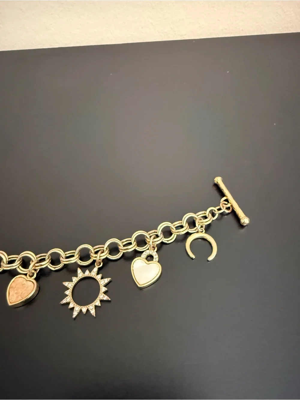 Luna Norte elegant gold